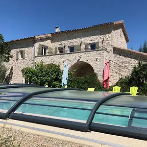 Maison De Charme Avec Piscine Couverte Et 9000m2 Hébergement de vacances Les Vans